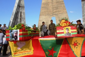 Beisetzungszeremonie in Kobanê