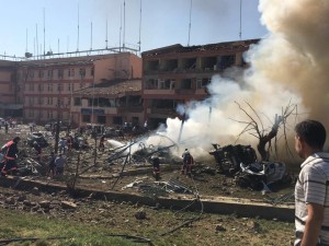 Elazîz: Autobombe zerstört Polizeipräsidium