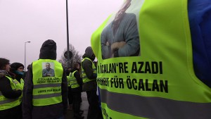 76 Internationalist*innen aus 15 Länder marschieren für die Freilassung Abdullah Öcalan